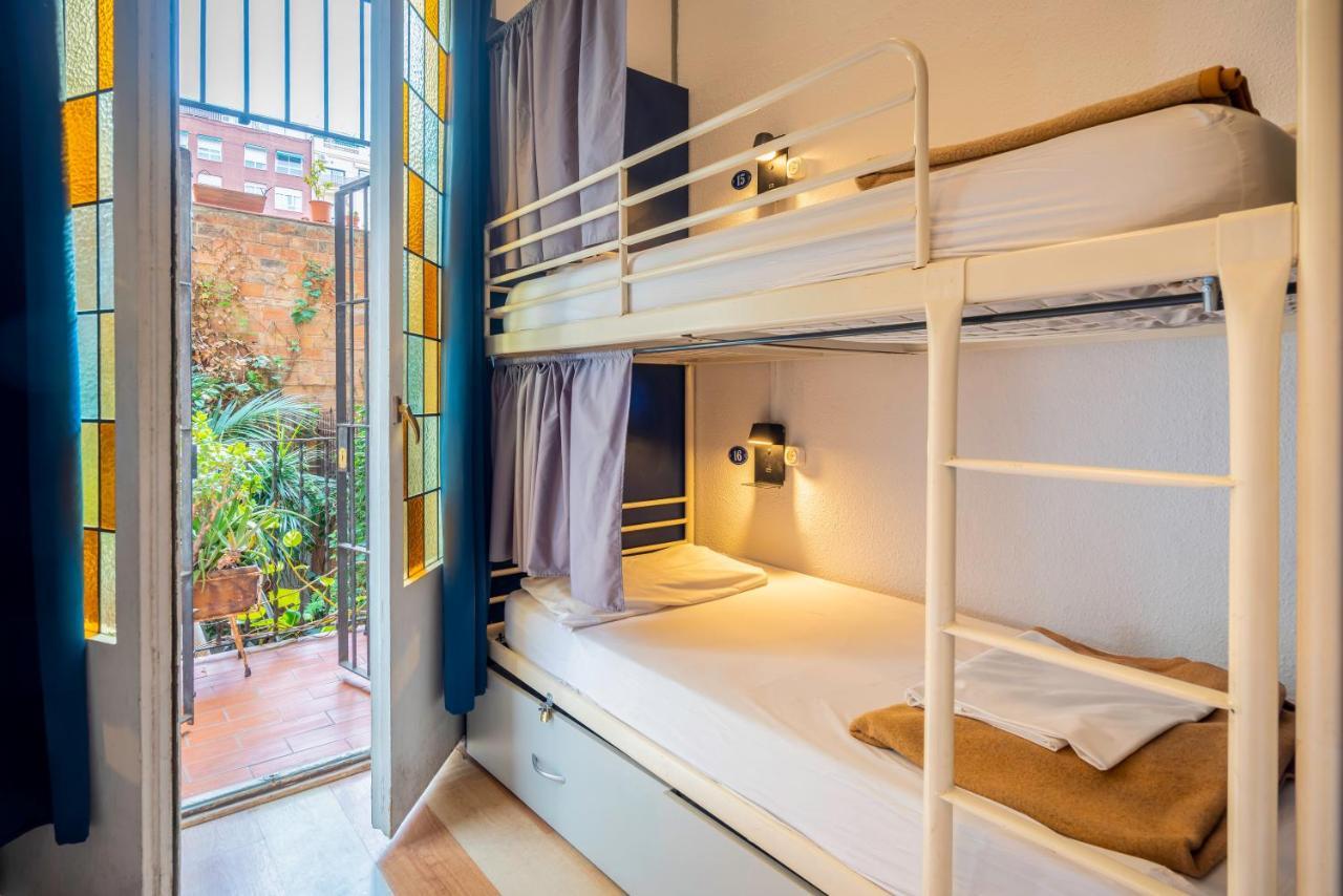 Casa Barcelo Hostel Barcellona Esterno foto