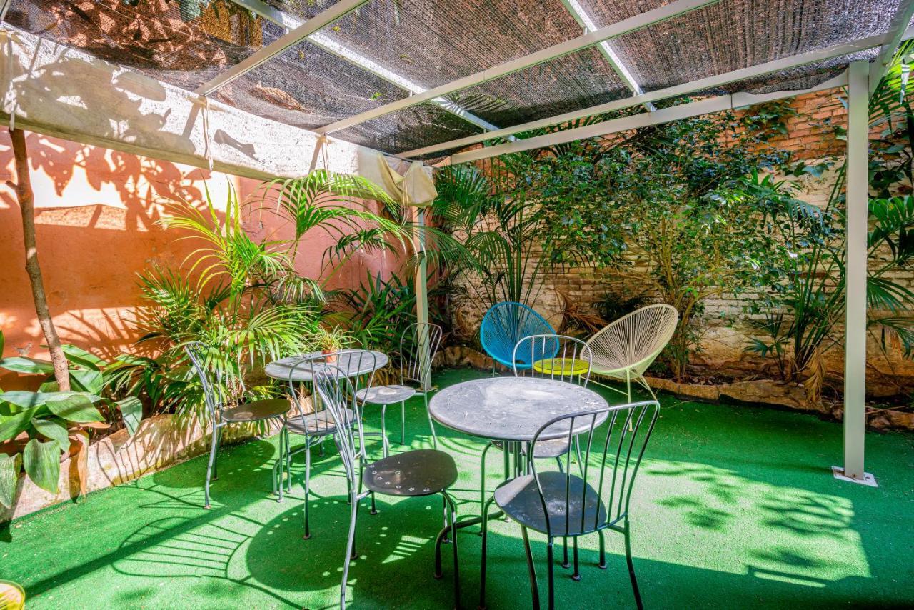 Casa Barcelo Hostel Barcellona Esterno foto