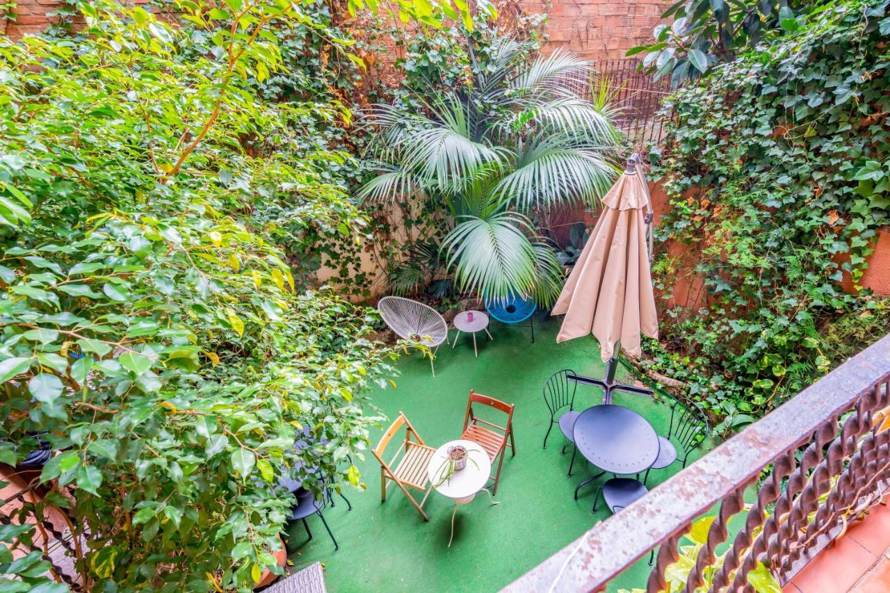 Casa Barcelo Hostel Barcellona Esterno foto