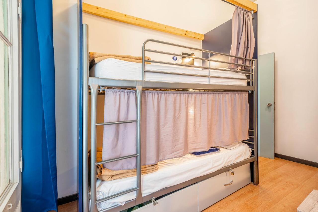 Casa Barcelo Hostel Barcellona Esterno foto