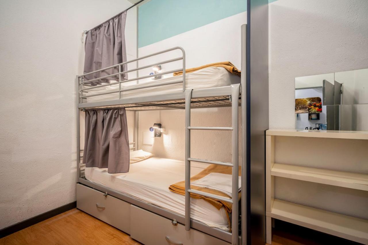Casa Barcelo Hostel Barcellona Esterno foto