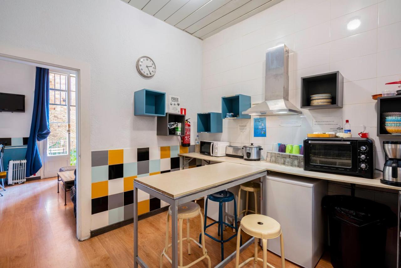 Casa Barcelo Hostel Barcellona Esterno foto