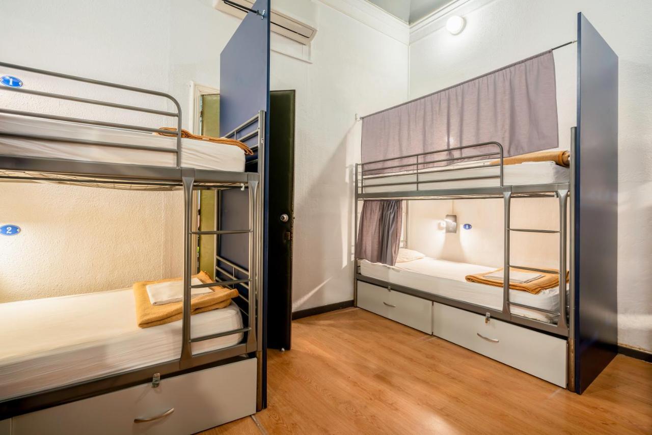 Casa Barcelo Hostel Barcellona Esterno foto